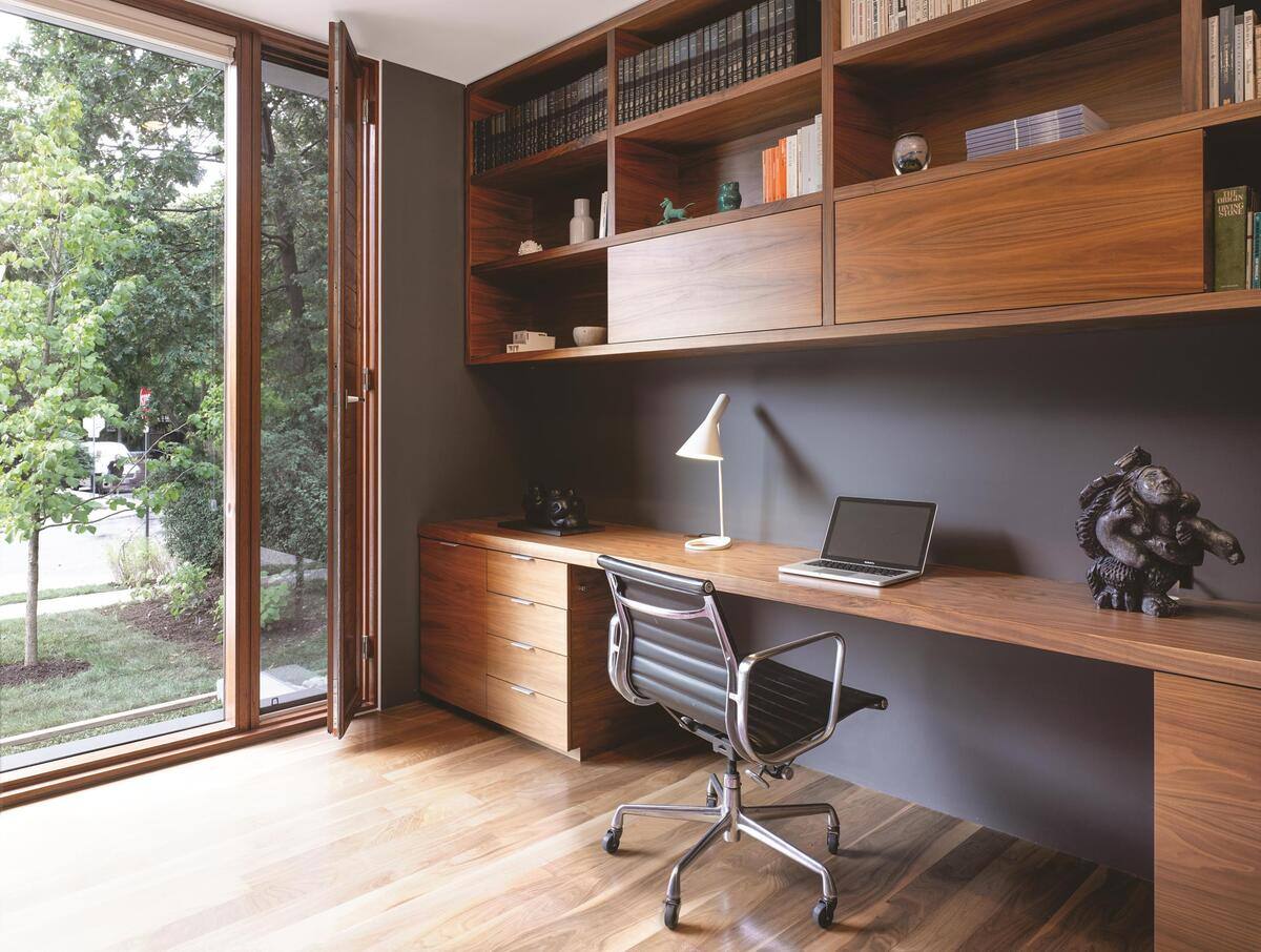 Custom desk in home office of Toronto luxury new construction by SevernWoods